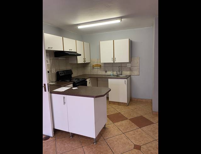 3 BEDROOM APARTMENT FOR SALE IN VERWOERDPARK